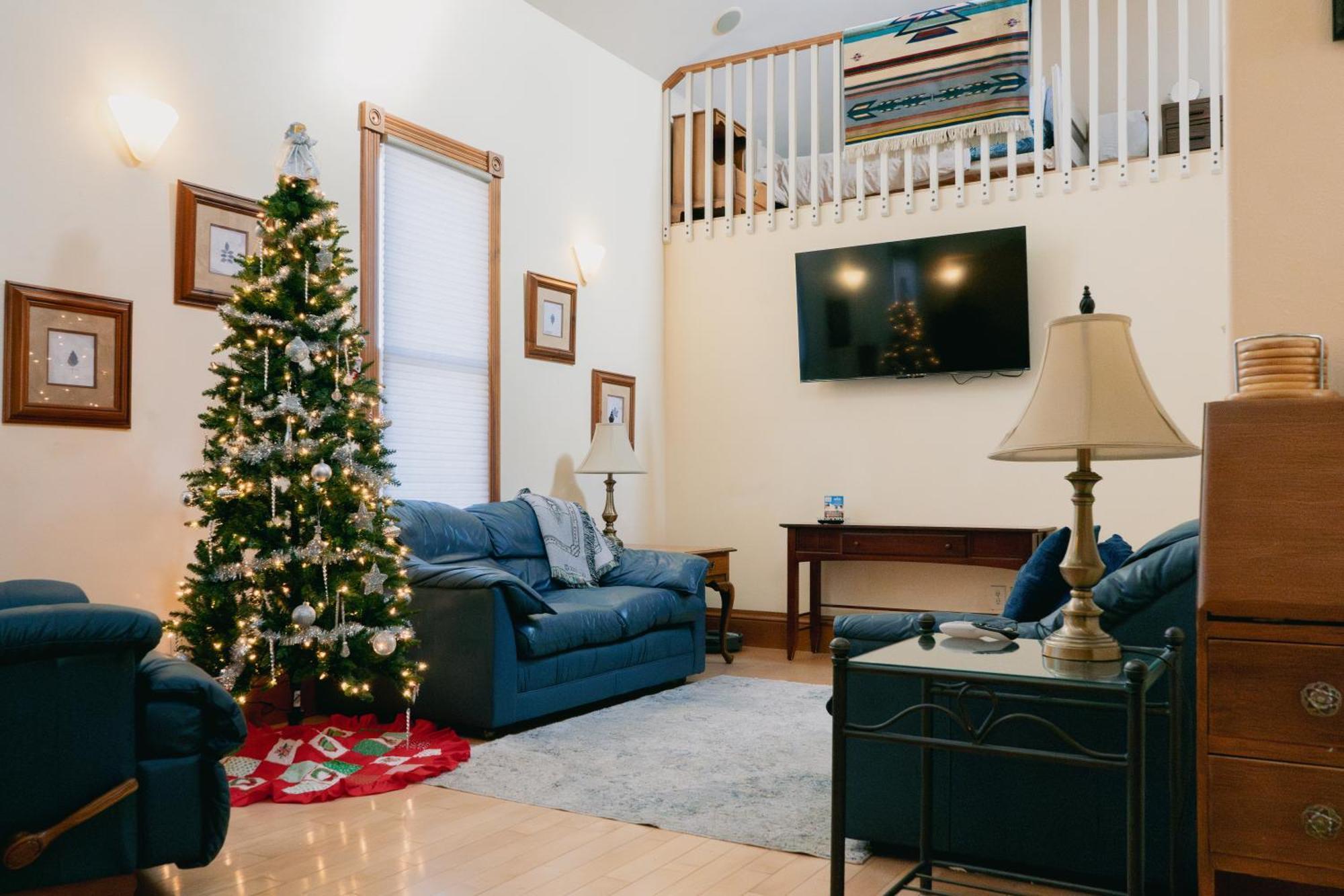 First Deadwood Cottages Экстерьер фото