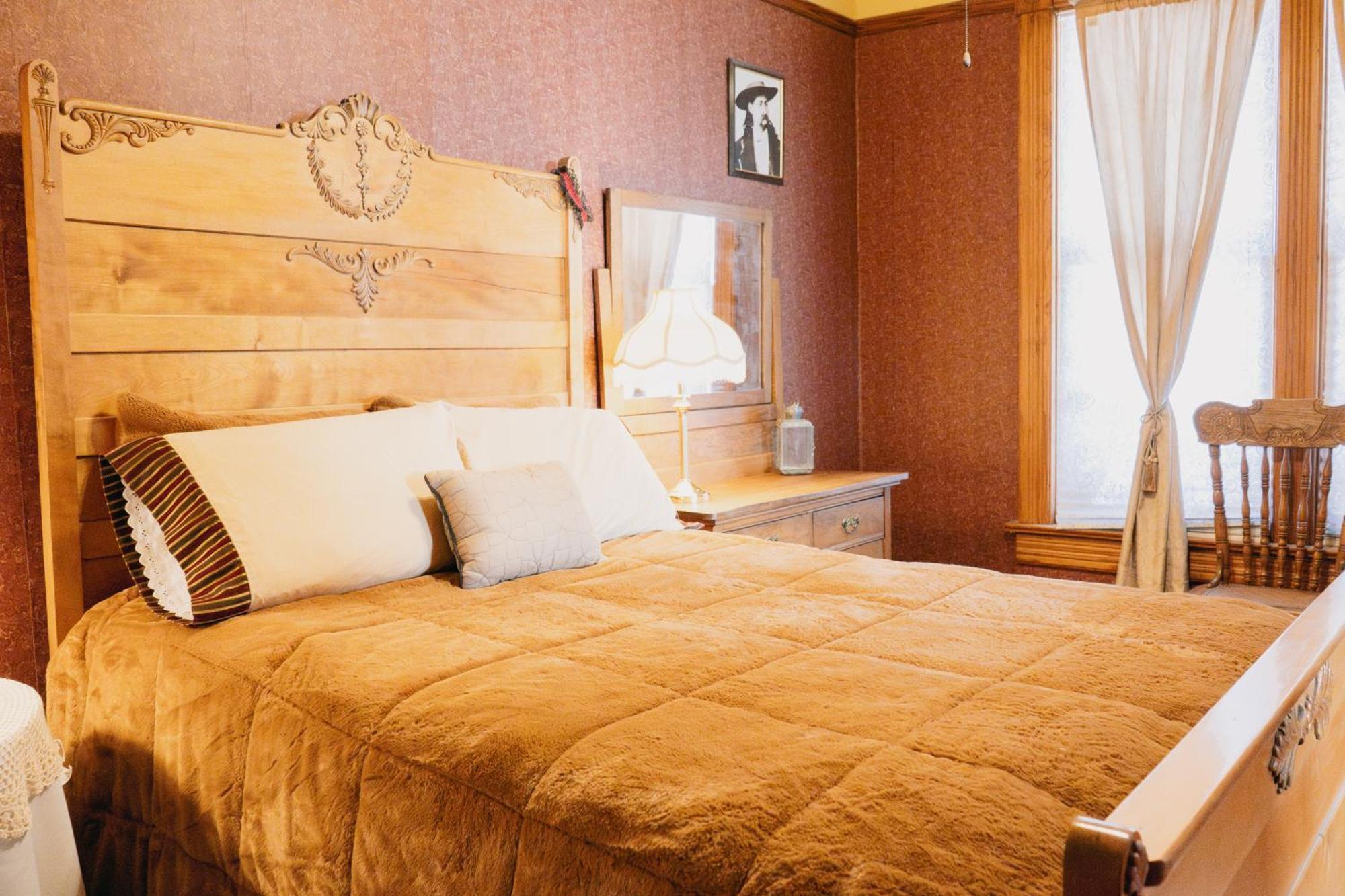 First Deadwood Cottages Экстерьер фото