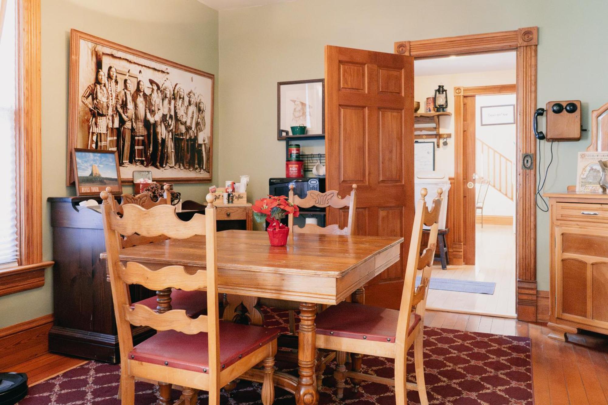First Deadwood Cottages Экстерьер фото