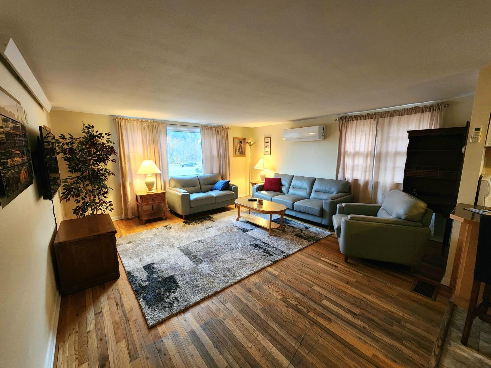 First Deadwood Cottages Экстерьер фото